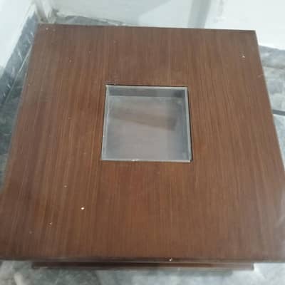 1 large centre table 2 small tables set of 3 tables no use