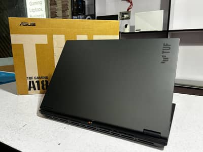 Asus Tuf A18 Gaming  R7 260w 16 ram 512ssd rtx 5060