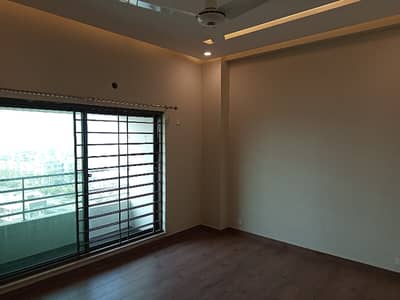 10 Marla Brand New Flat For Sale.