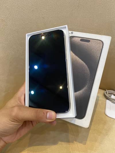 i PHone 15 pro max 256 Gb Factory Unlock 2mothn sim time with