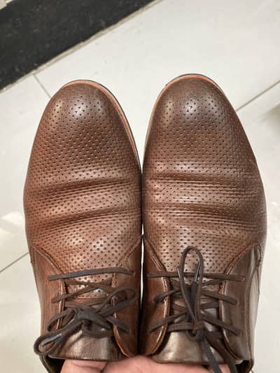 Leather shoes