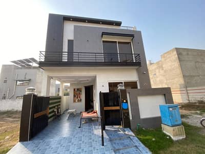 LUXURIOUS 5 MARLA HOUSE FOR SALE IN DHA RAHBER SECTOR 2, BLOCK P