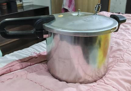 Majestic Chef Pressure Cooker 11 Litre