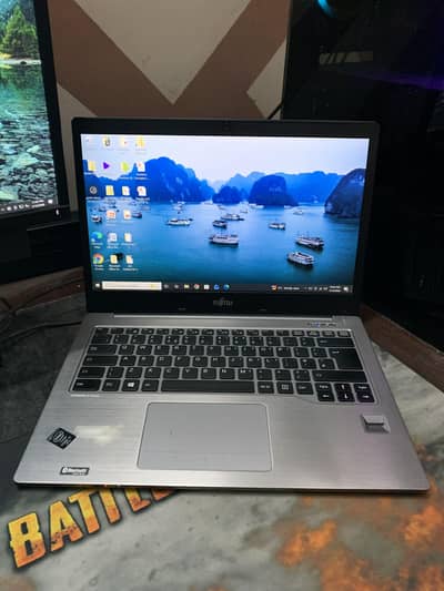 FUJITSU LIFE BOOK U904