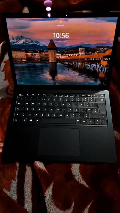 Microsoft surface 3 laptop i5 10 gen 8/256