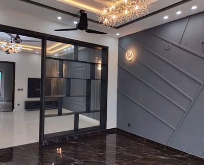 Spacious 10 Marla House Available For sale In Bahria Town - Sector C