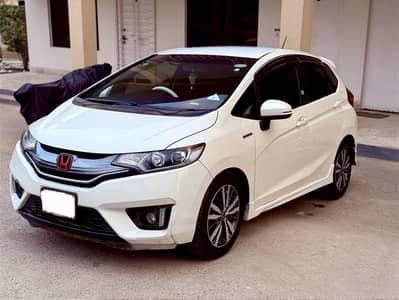 Honda fit RS 2014 reg 17 btr thn Aqua, Prius, Vezel, Jade, freed, CHR