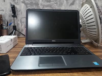 dual hard core i5, 500 GB, 128 ssd. , 2 gb graphic card , 8gb ram, 3h