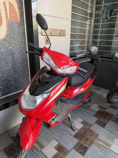Electric scooty
