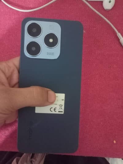realme c63