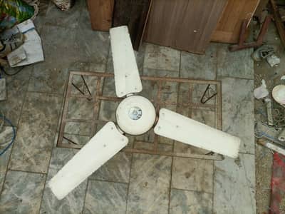 2 Ceiling Fans for Sale (Not Working