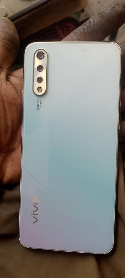 vivo s1