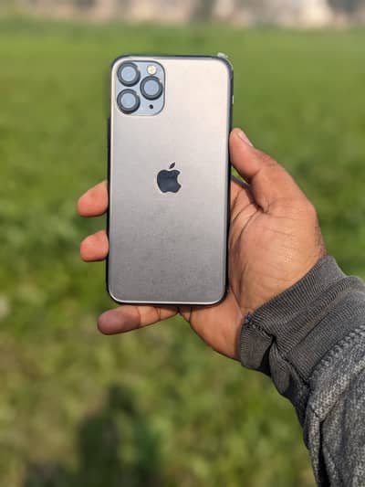 iphone 11 pro official PTA approved 256gb all ok Battery 79% percent