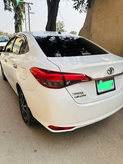 Toyota Yaris 1.5 CVT just like zero meter car