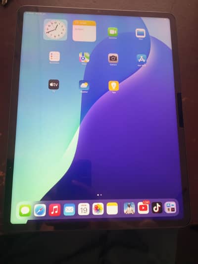 iPad pro m1 (12.9_inch) 5th generation 128gb LLA model