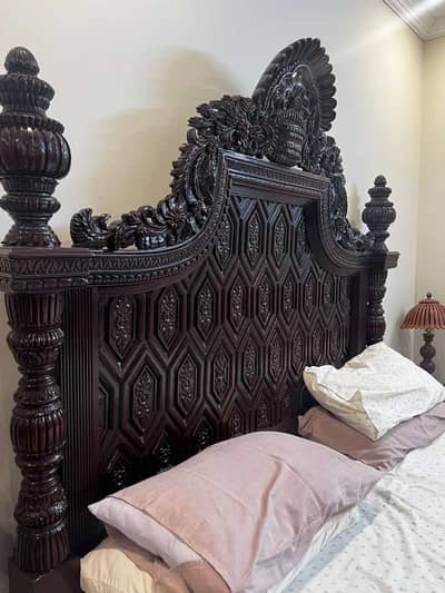 PURE CHINIOT wood bed set, VERY GOOD condition