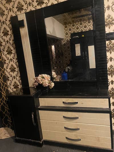 Showcase dressing table