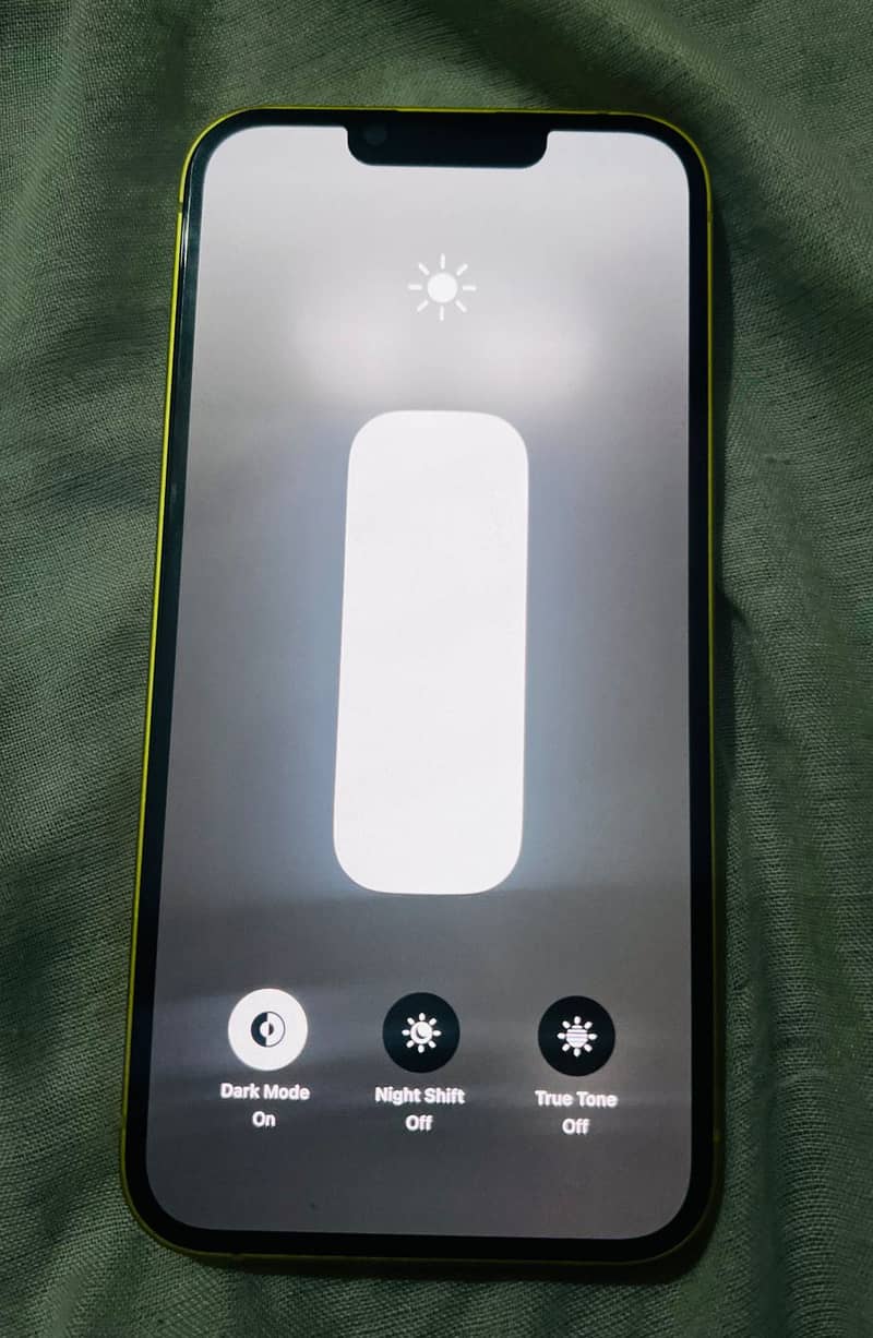 iPhone 14 4