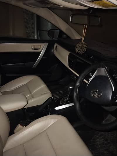 Toyotta corolla grandi 1.8 full option 2015 model