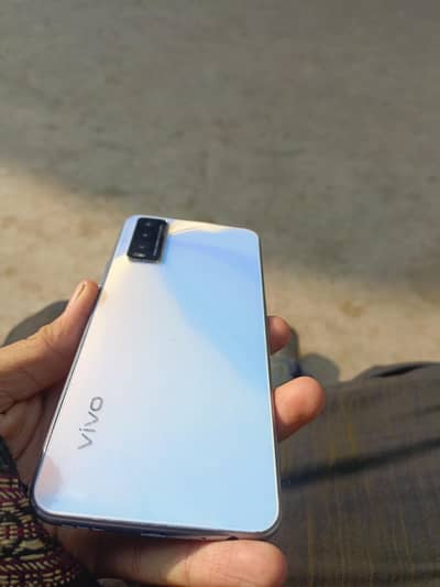 vivo y20 4/64 with box and charger exchange possible