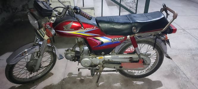 CD 70 2010 model for sale call rap na Karen