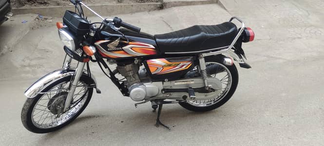honda 125 total orignal first hand brand new condition