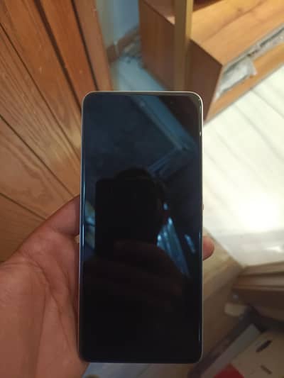 4 months used ok set box and charge bhi hai sath