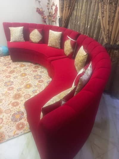 new condition round shape sofa