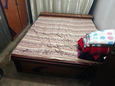 3-Piece Wooden Bedroom Set for Sale – Bed, Wardrobe & Cabinet