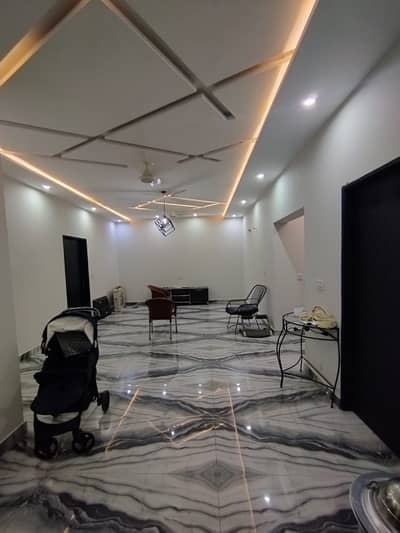 Luxurious 10 Marla Upper Portion Available For Rent