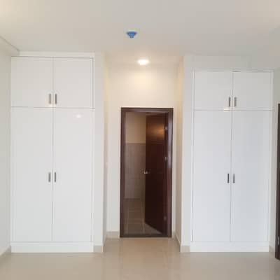 Reef Tower 1 4 Bed Renovated Partial Sea + City Views High Rental Yield & R. O. I