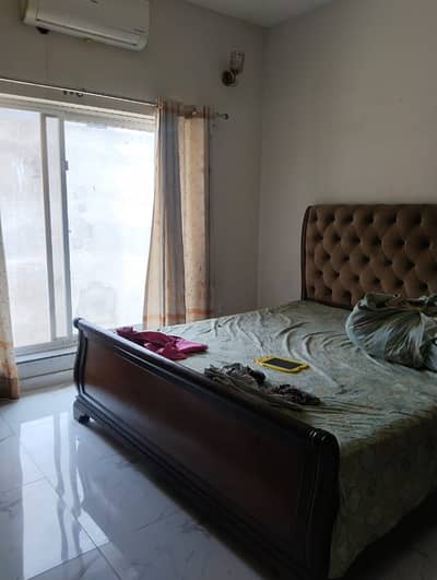 With Gas 10 Marla Upper Portion Is For Rent