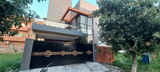 Brand New Luxurious House Available For Rent