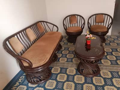 5 seeter wooden sofa