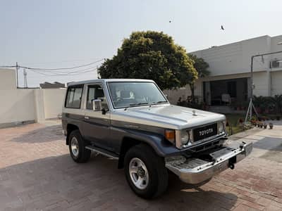 Land Cruiser Bj-70