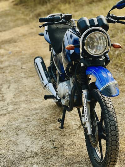 yamaha YBR G 2021 total geniuine only 23000 driven