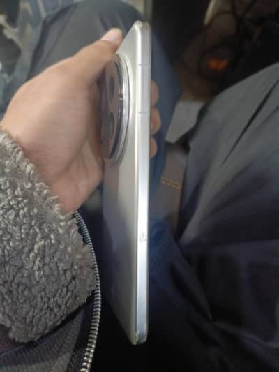 x200 pro Lush condition 10/10 16/512