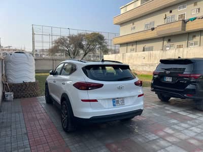 Tucson 2023. very less driven.