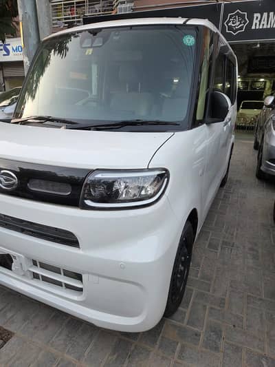 Daihatsu Tanto 660cc Imported White
