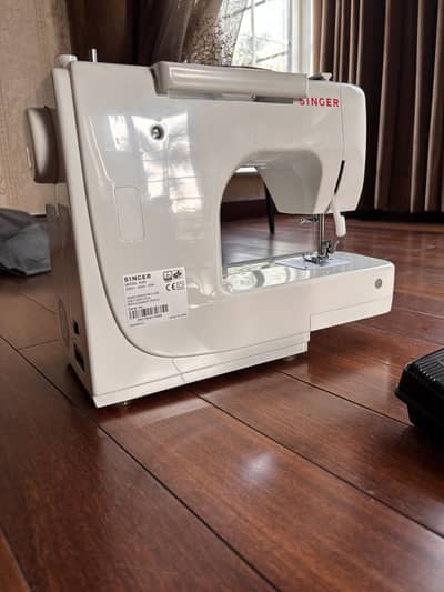 Singer 8280 Sewing machine with Zigzag