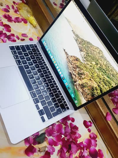 Macbook air 2018 ratina display