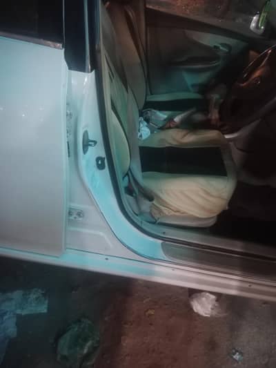 Toyota Corolla Xli convert GLi 2011 Seal to Seal