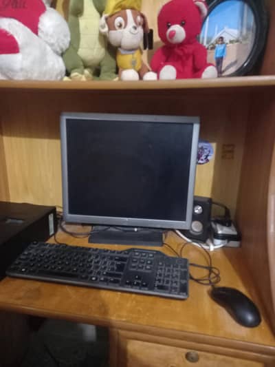 Dell Computer with HP 18 inch LCD wide