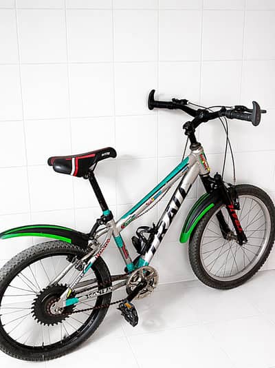 TRAIL MTB imported bicycle  size 22