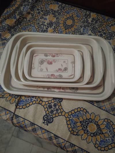 4 tray set