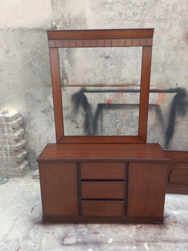 carpenter available 12