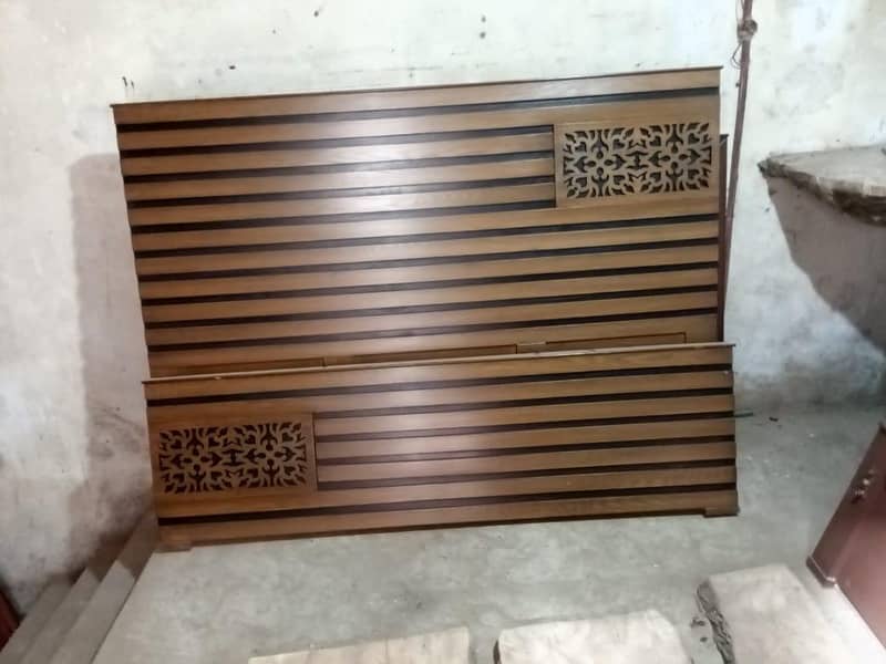 carpenter available 16