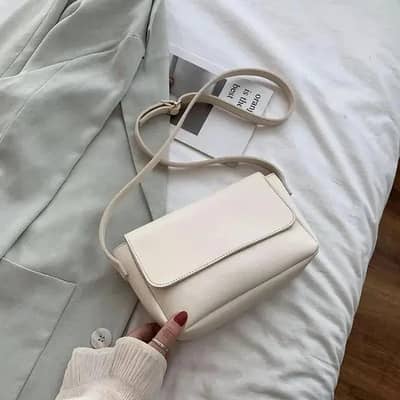 Girl’s Classic PU Leather Crossbody Bag – Stylish & Lightweight