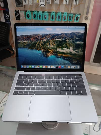MacBook Pro 2019 i7 (A1989) 16/256 2k 13" Touch Bar