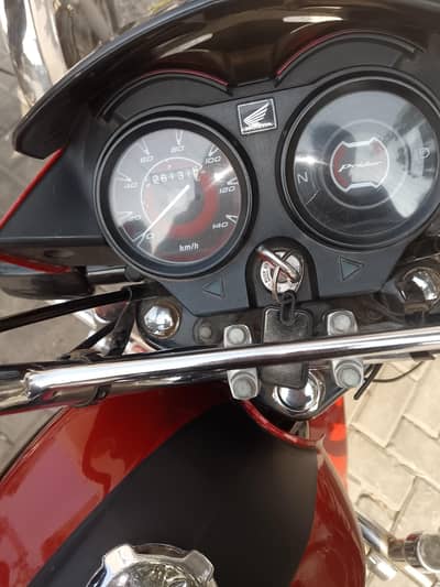 Honda 100 pridor red color